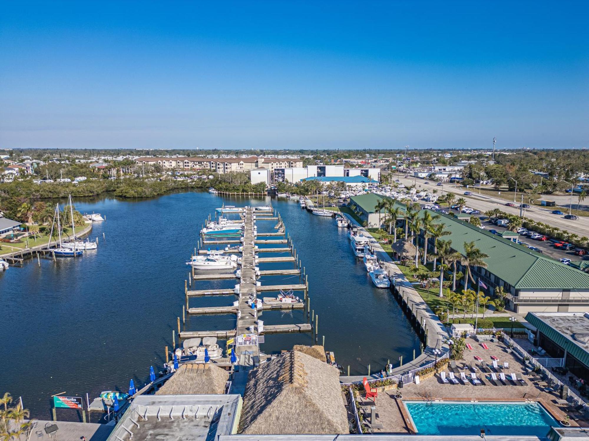 Bay Breeze Aparthotel South Bradenton Екстериор снимка